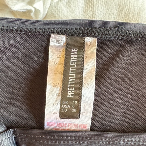 PrettyLittleThing Black Bikini Set - Picture 2 of 3